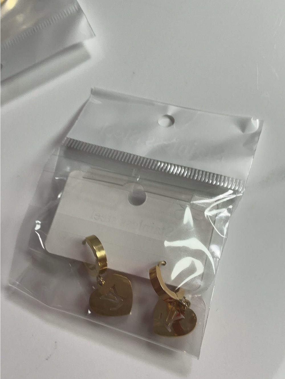 Gold Heart Charm Hoop Necklace Pendant - Unbranded